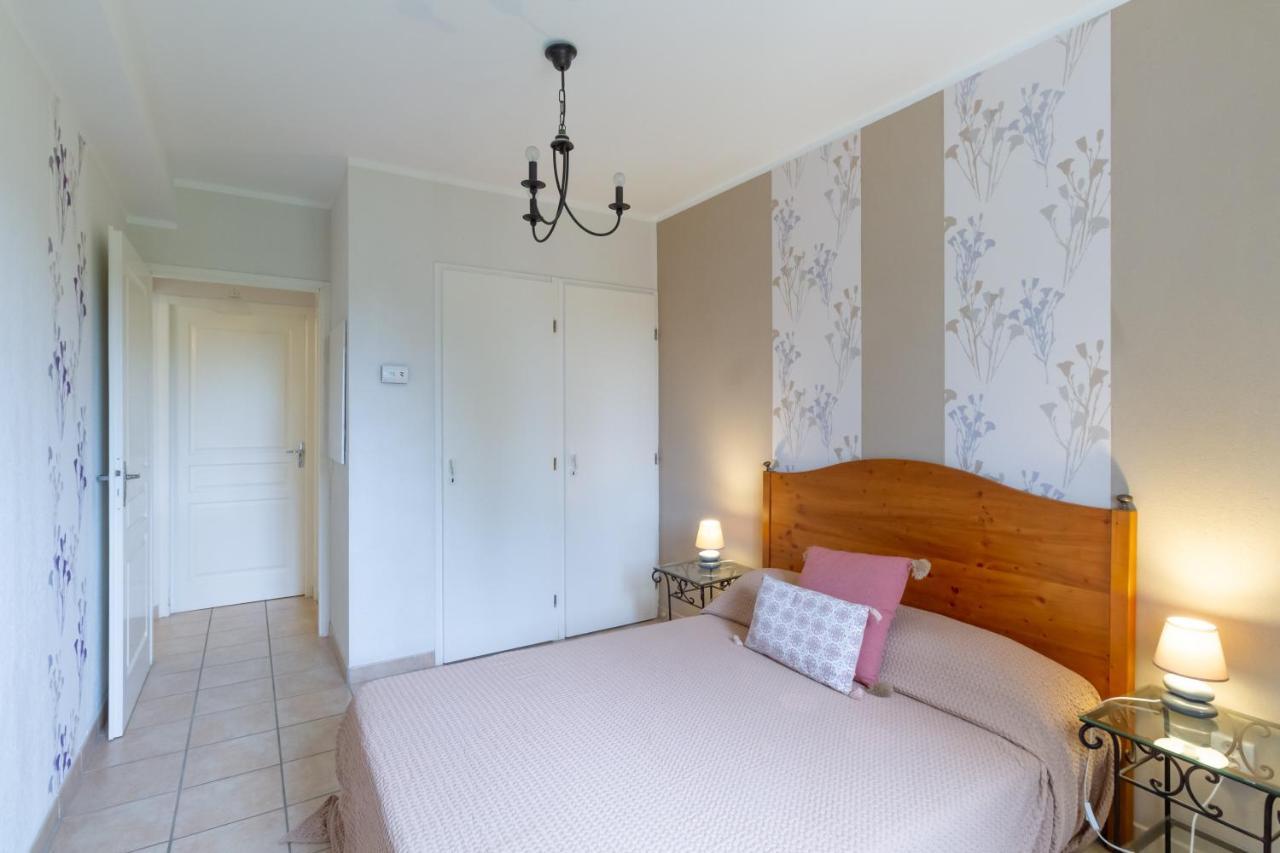 Ferienwohnung La Sarlaterra - Appt Avec Piscine Partagee Exterior foto