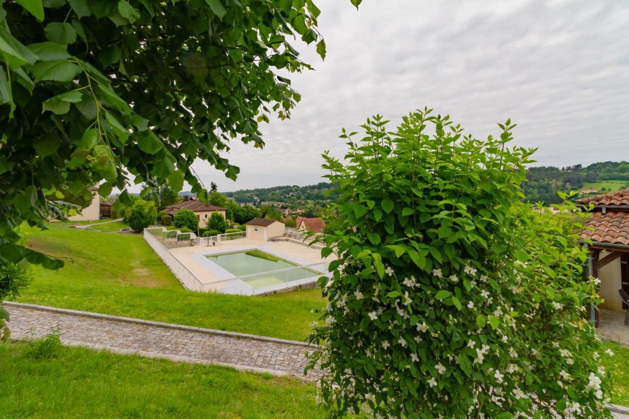 Ferienwohnung La Sarlaterra - Appt Avec Piscine Partagee Exterior foto